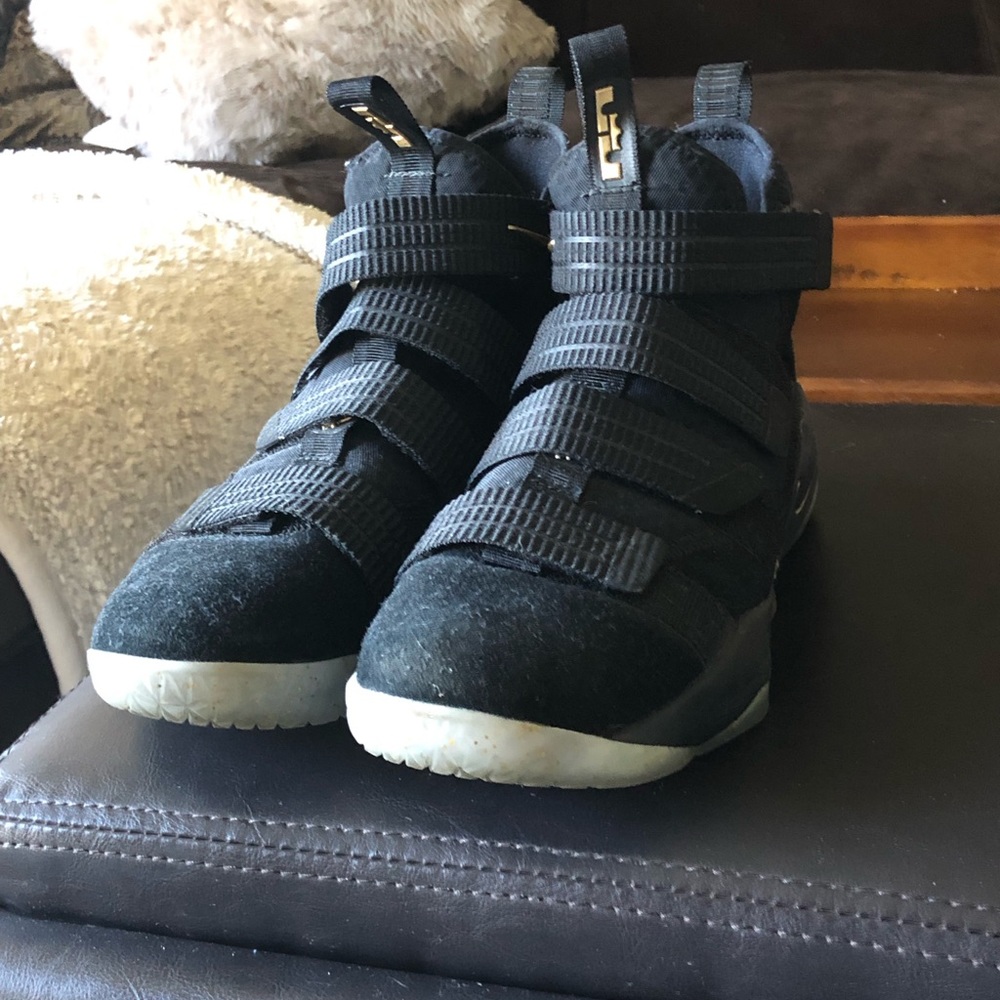 Lebrons - Picture 3 of 3